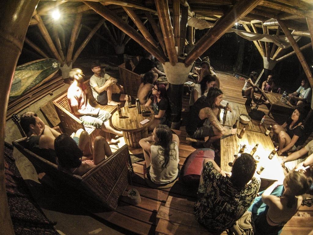 Universo Pol Bamboo Hostel Морро-де-Сан-Паулу Экстерьер фото
