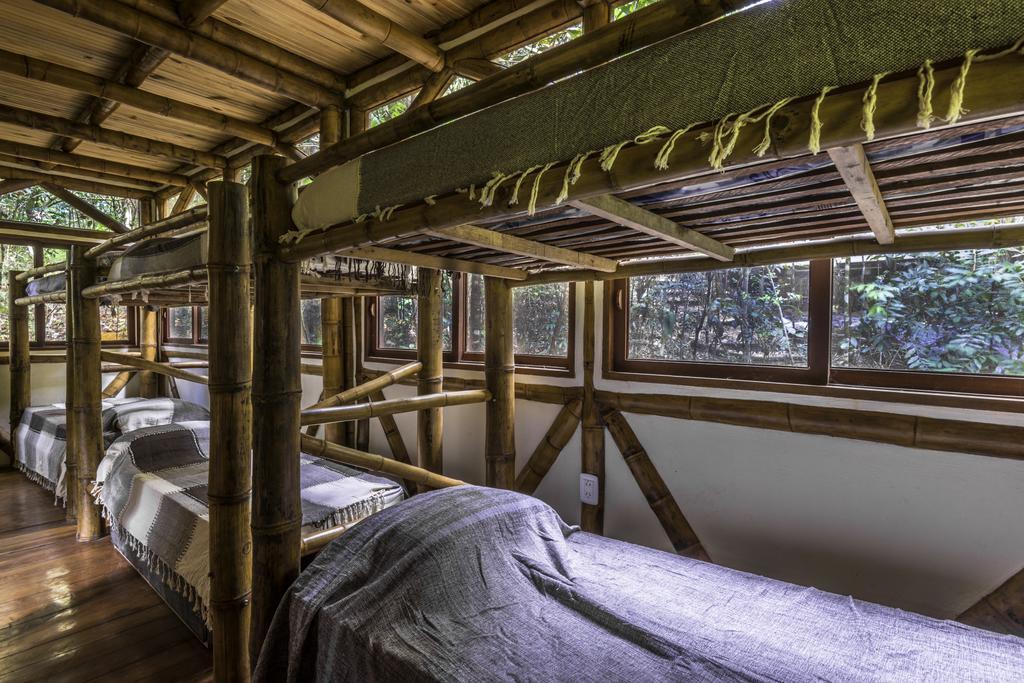 Universo Pol Bamboo Hostel Морро-де-Сан-Паулу Экстерьер фото